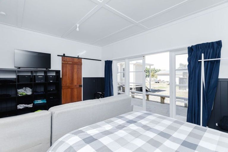 Photo of property in 2 Aerodrome Road, Dannevirke, 4972