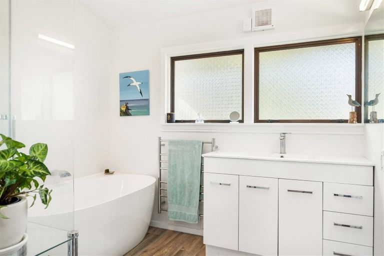 Photo of property in 24 Kereru Street, Maunu, Whangarei, 0110