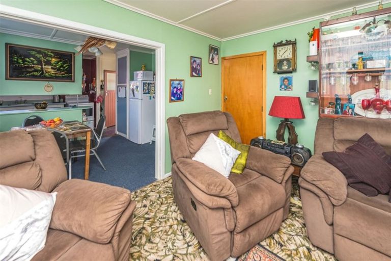 Photo of property in 38 Miro Street, Castlecliff, Whanganui, 4501