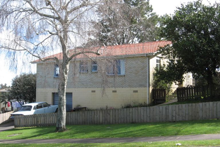 Photo of property in 2 Corinna Street, Welcome Bay, Tauranga, 3112