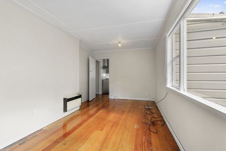 Photo of property in 1/28 Ribble Street, Island Bay, Wellington, 6023