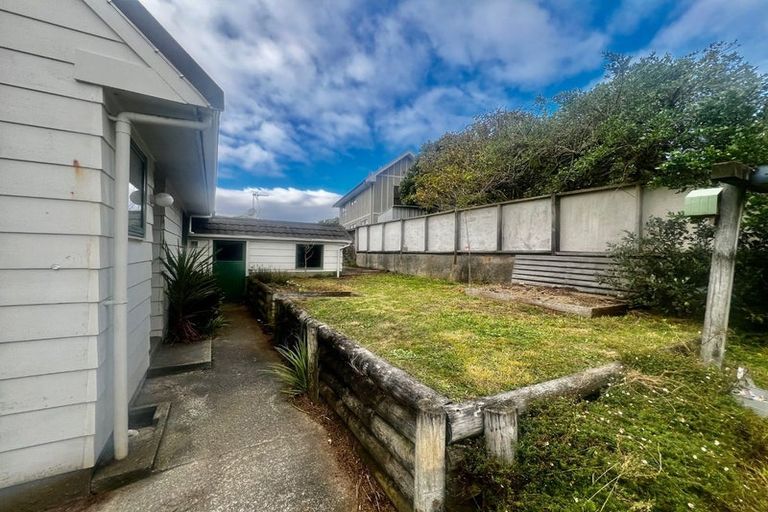Photo of property in 6 Trilids Lane, Churton Park, Wellington, 6037