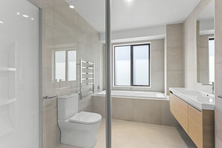 Photo of property in 106 Symes Drive, Red Beach, 0932