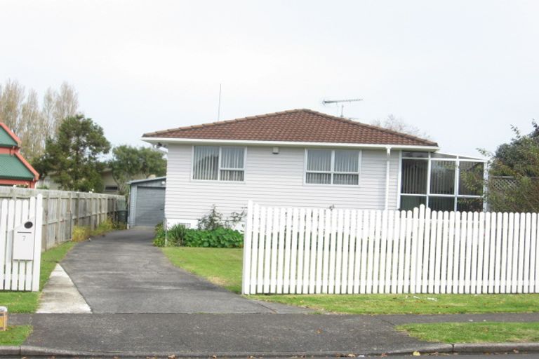 Photo of property in 7 Mandarin Place, Half Moon Bay, Auckland, 2012