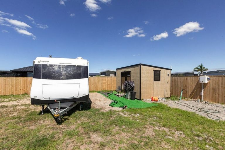 Photo of property in 60 Reel Road, Waihi Beach, 3611