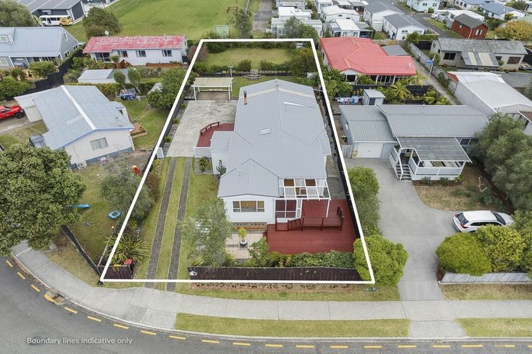 Photo of property in 302 Dickson Road, Papamoa Beach, Papamoa, 3118