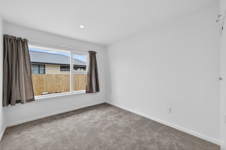 Photo of property in 70 Niven Street, Avondale, Christchurch, 8061
