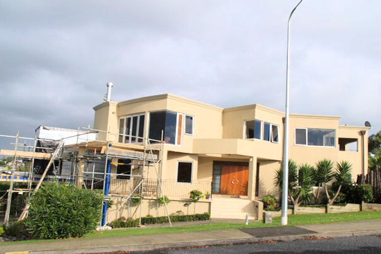 Photo of property in 7 Tainui Road, Cockle Bay, Auckland, 2014