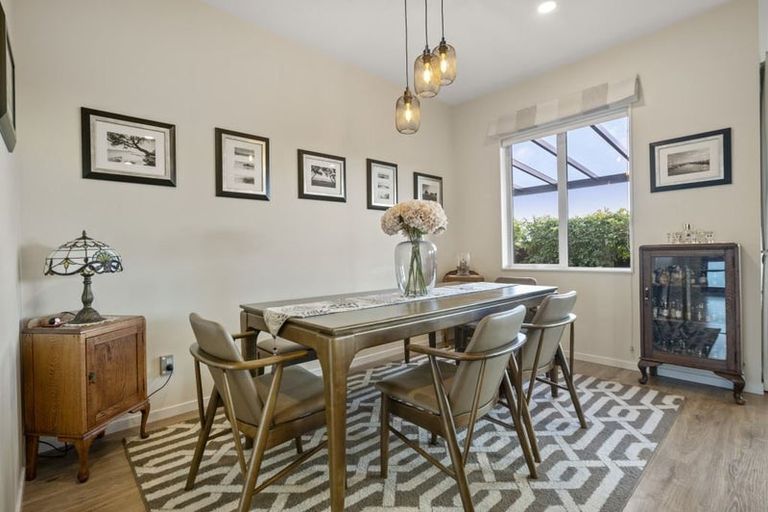 Photo of property in 11 Nobilo Road, Kumeu, 0810