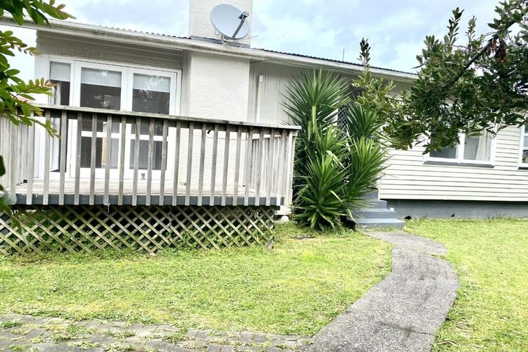 Photo of property in 123 Riverpark Crescent, Henderson, Auckland, 0610