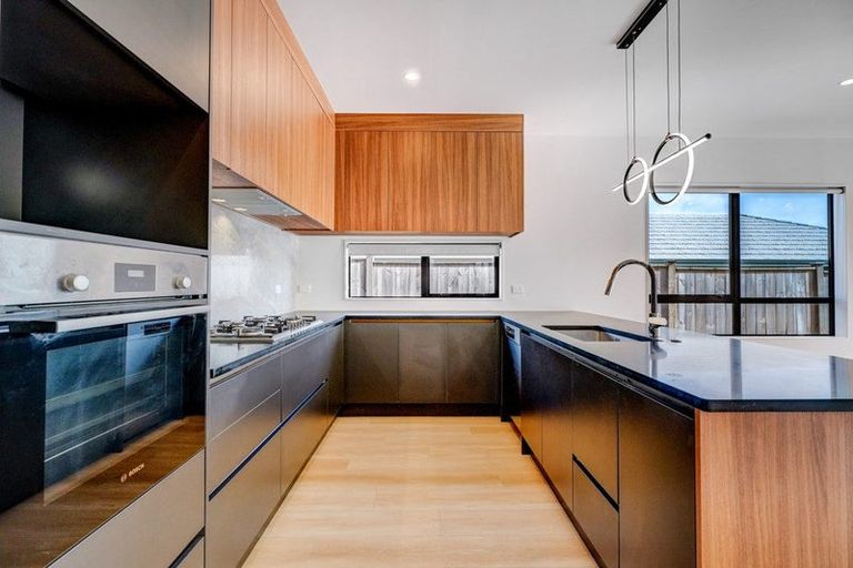 Photo of property in 7 Awa Avenue, Helensville, 0800