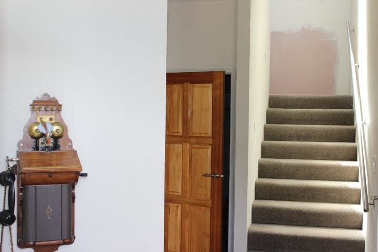 Photo of property in 7 Milton Road, Bluff Hill, Napier, 4110