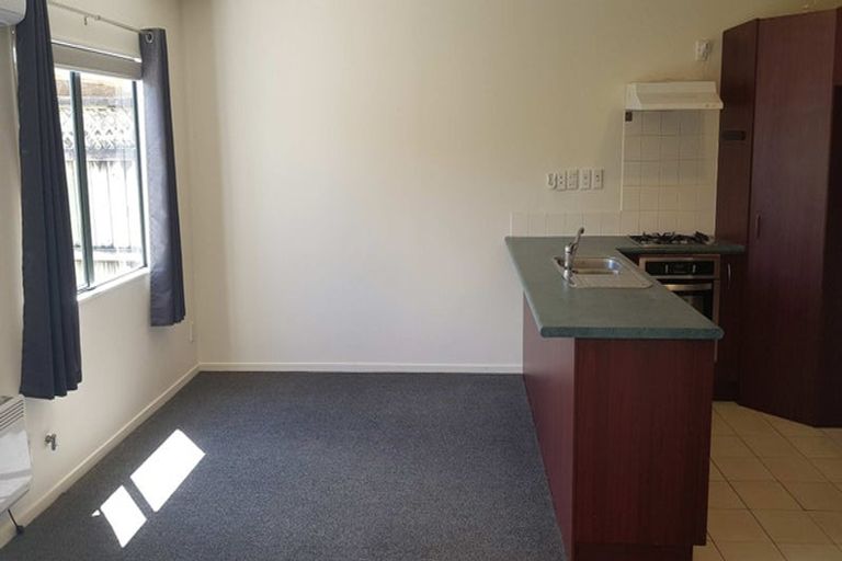 Photo of property in 4/3 Orwell Road, Greenhithe, Auckland, 0632