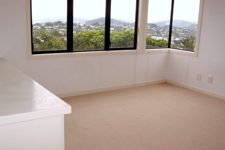 Photo of property in 7 Imran Terrace, Khandallah, Wellington, 6035