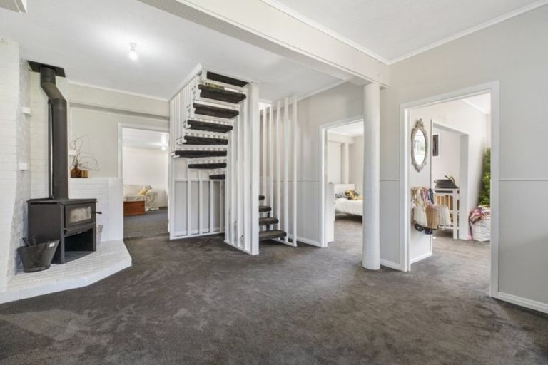 Photo of property in 54 Everglade Drive, Goodwood Heights, Auckland, 2105