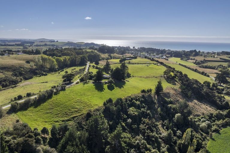 Photo of property in 83 Duncan Road, Hampden, 9410