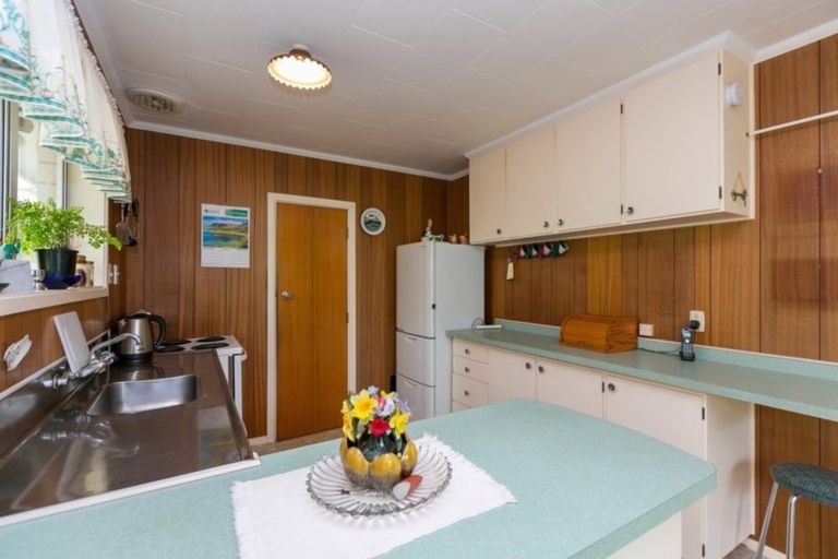 Photo of property in 3 Findlay Street, Moturoa, New Plymouth, 4310