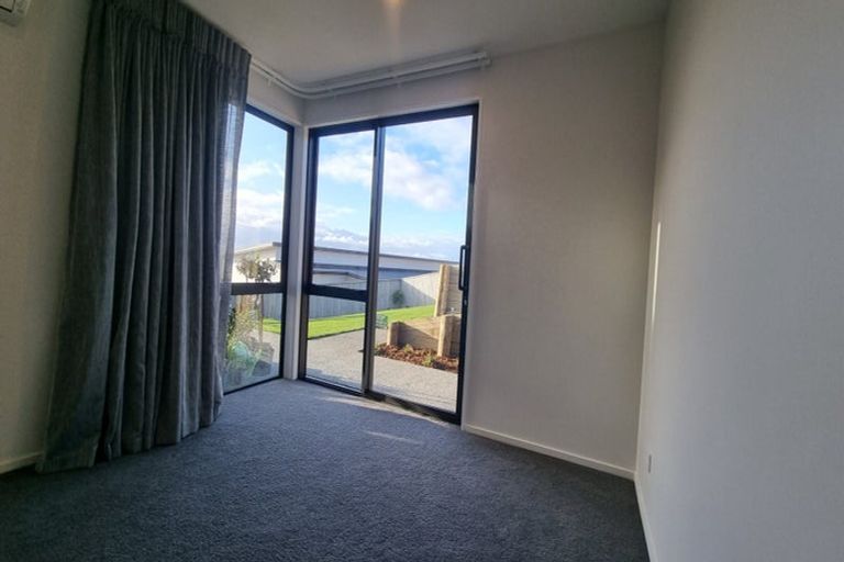 Photo of property in 137 Penruddock Rise, Westmorland, Christchurch, 8025