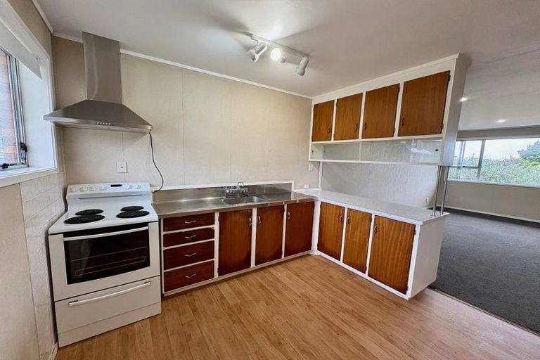 Photo of property in 4/48 Mcleod Road, Henderson, Auckland, 0612