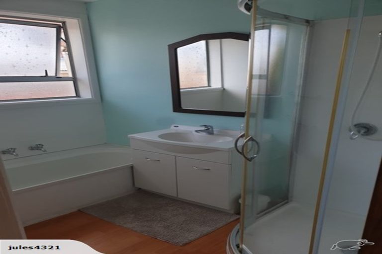 Photo of property in 23 Liverton Crescent, Bishopdale, Christchurch, 8053