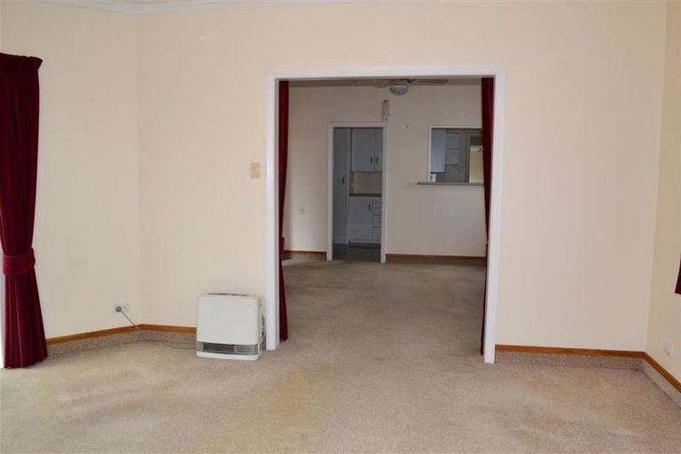 Photo of property in 17 Carlisle Street, Levin, 5510