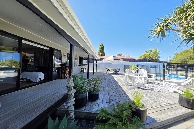 Photo of property in 36 Manaia Road, Tairua, 3508