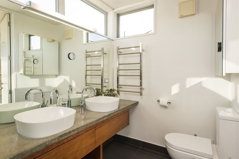 Photo of property in 105 Glenstrae Road, Redcliffs, Christchurch, 8081