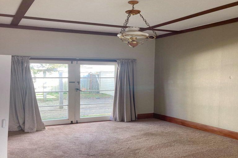 Photo of property in 22 Royston Street, Rosehill, Papakura, 2113