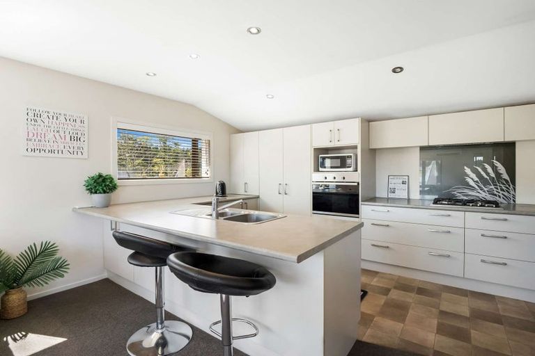 Photo of property in 9 Ludlow Place, Parklands, Christchurch, 8083