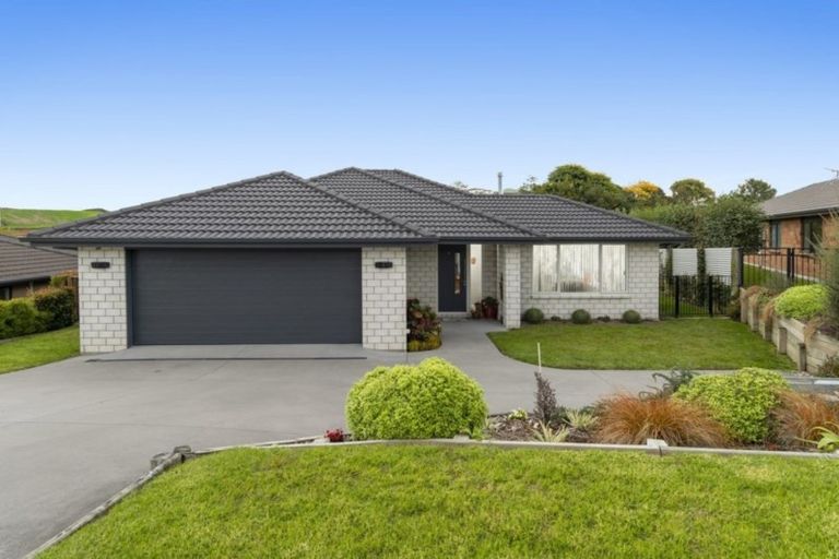 Photo of property in 12 Lynley Park Drive, Omokoroa, 3114