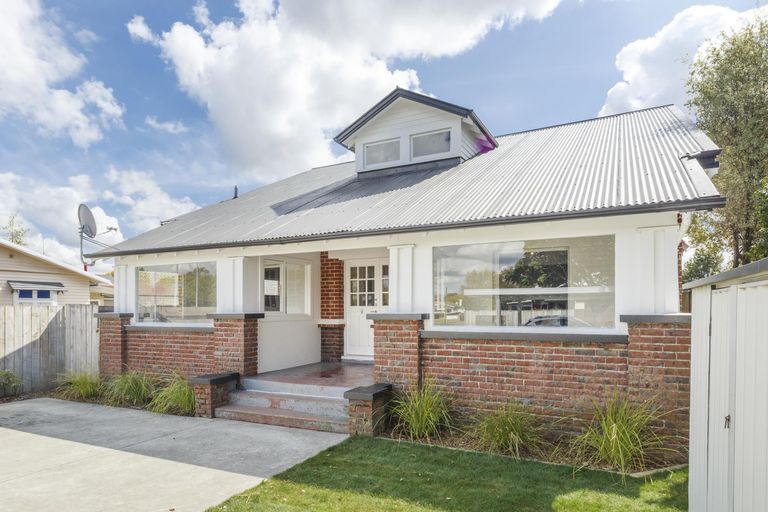 Photo of property in 53 Limbrick Street, Terrace End, Palmerston North, 4410