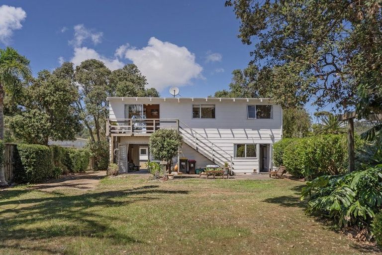 Photo of property in 54 Oyster Drive, Cooks Beach, Whitianga, 3591