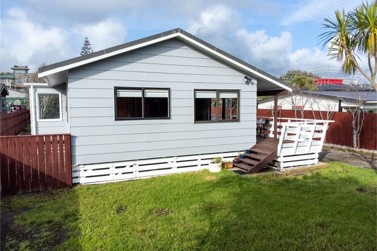 Photo of property in 36 Rodney Avenue, Te Horo Beach, Otaki, 5581