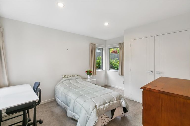 Photo of property in 2b St Clair Place, Browns Bay, Auckland, 0630