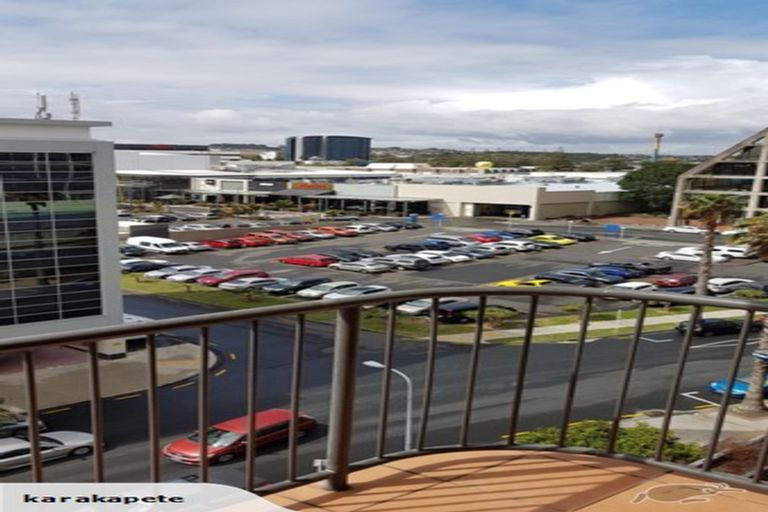 Photo of property in The Rennaissance, 7j/18 Ronwood Avenue, Manukau, Auckland, 2104