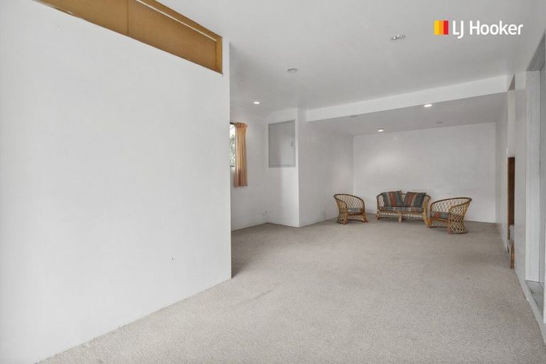 Photo of property in 9 Featherston Street, Macandrew Bay, Dunedin, 9014