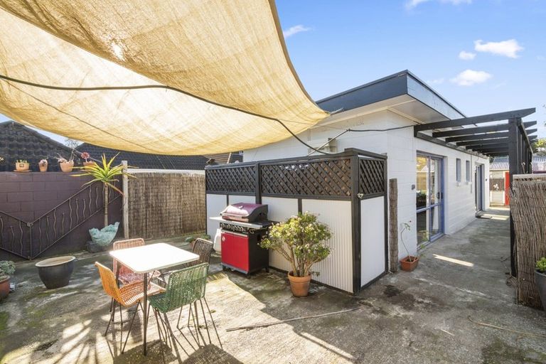 Photo of property in 107 Tasman Street, Nelson, 7010