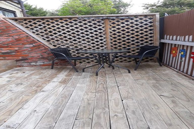 Photo of property in 2/141 Fitzherbert Avenue, West End, Palmerston North, 4410