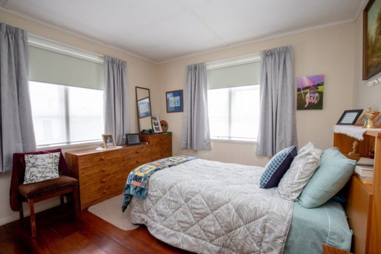 Photo of property in 15 Hayward Road, Ngatea, 3503