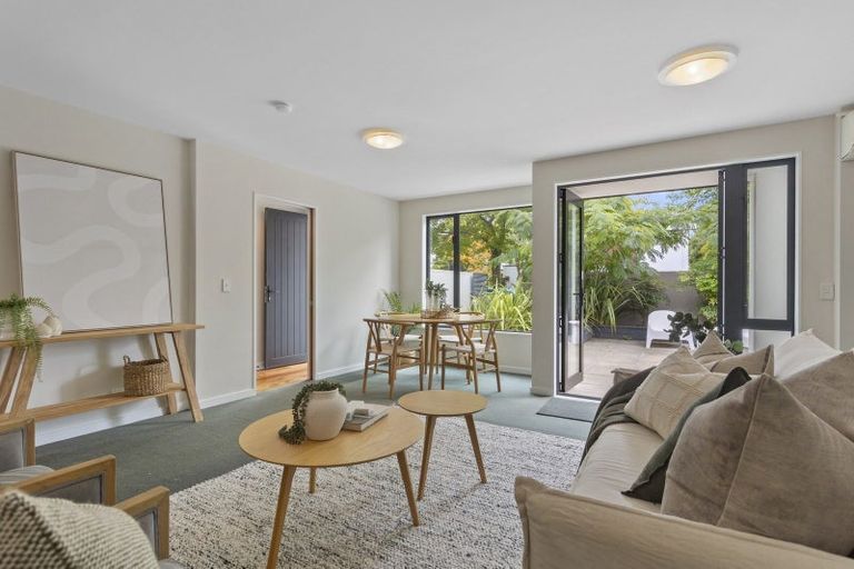 Photo of property in 3 Oakford Close, Riccarton, Christchurch, 8011