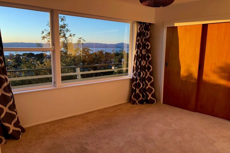 Photo of property in 28-30 Matipo Street, Eastbourne, Lower Hutt, 5013