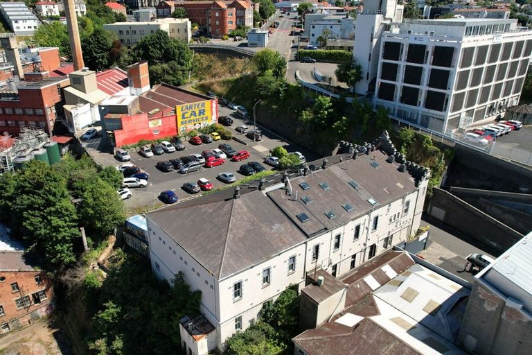 Photo of property in 37 Dowling Street, Dunedin Central, Dunedin, 9016