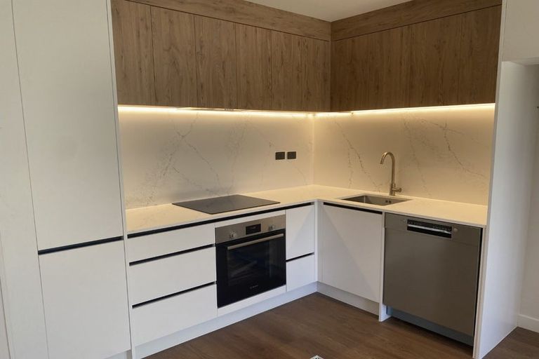 Photo of property in 6/60 Yeovil Road, Te Atatu Peninsula, Auckland, 0610