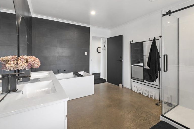 Photo of property in 315b Ashhurst Road, Bunnythorpe, Palmerston North, 4481