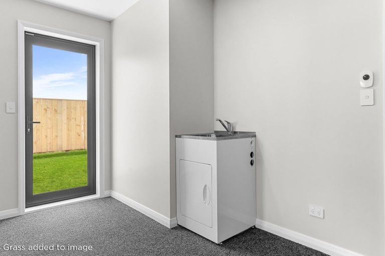 Photo of property in 59 Te Taniwha Road, One Tree Point, 0118