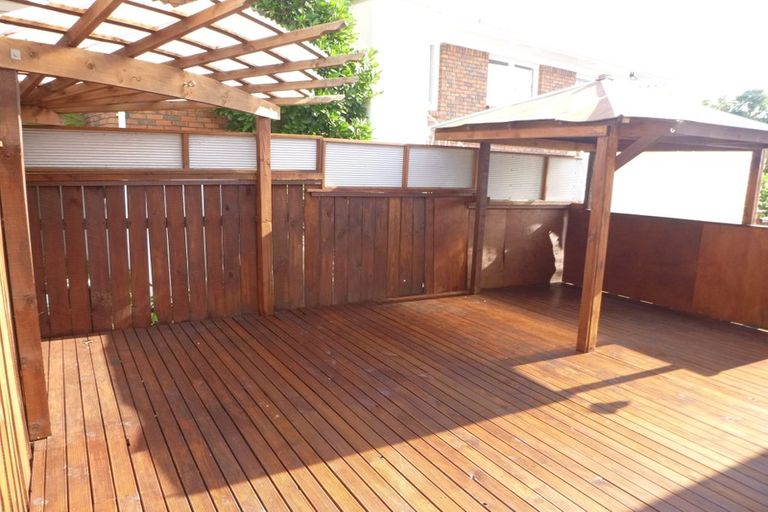 Photo of property in 4a Rewiti Avenue, Takapuna, Auckland, 0622