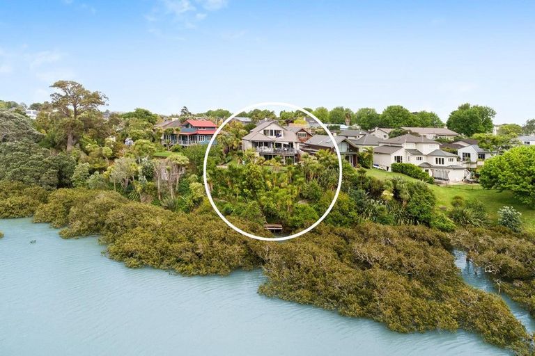 Photo of property in 8 Lister Street, Point Chevalier, Auckland, 1022