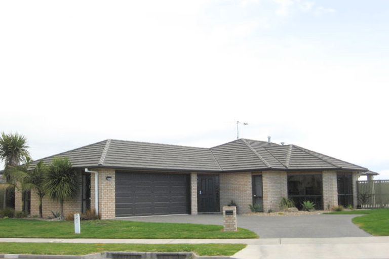 Photo of property in 34 Aranui Drive, Papamoa Beach, Papamoa, 3118