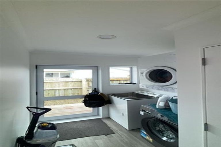 Photo of property in 369 Waihi Road, Normanby, Hawera, 4614