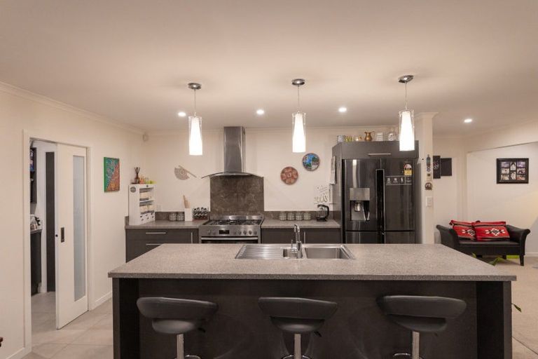 Photo of property in 199 Pacific Drive, Fitzherbert, Palmerston North, 4410